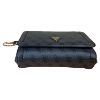 Immagine di GUESS BORSA DA SPALLA CHIUSA DA PATTA DIVISORI interni tracolla scorrev BG72210