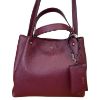 Immagine di GUESS Borsa Donna Shopper da spalla Manici corti e lunghi DIVISORI Bordò BG06230